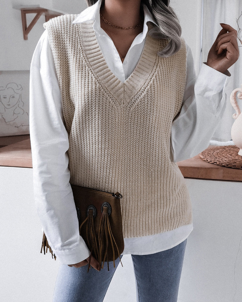 V-neck Knit Sweater Vest Loose Fit Casual Vintage Classic Sleeveless Crop Sweater Tops – Beige S V-neck Knit Sweater Vest Loose Fit Casual Vintage Classic Sleeveless Crop Sweater Tops – Beige S