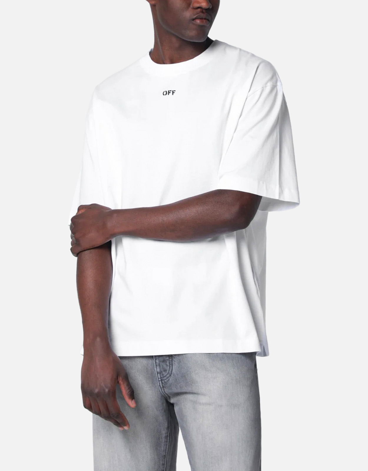 Off-White Men’s Chain Arrow Skate Shirt Off-White Men’s Chain Arrow Skate Shirt