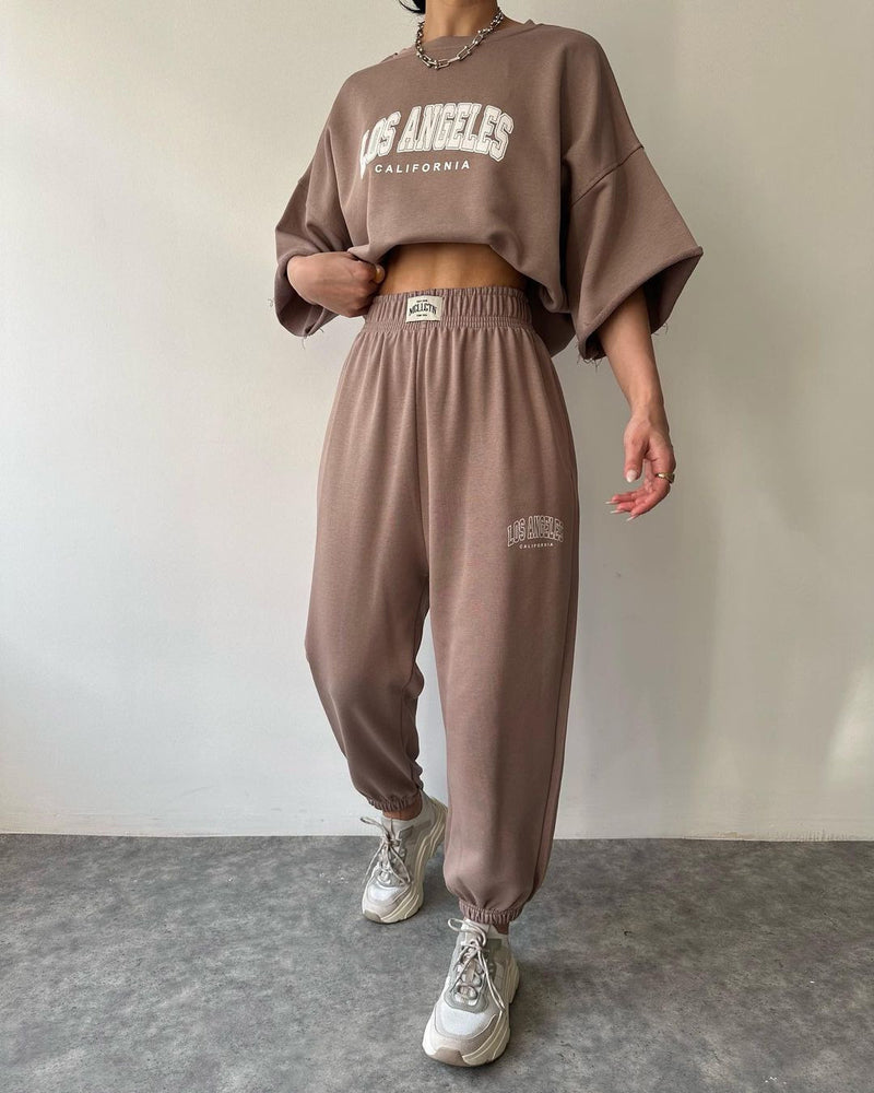 Two Piece Outfits Casual Lounge Sets Round Neck shirt Pullover with Pocket Joggers – Light Brown L- Two Piece Outfits Casual Lounge Sets Round Neck shirt Pullover with Pocket Joggers – Light Brown L-