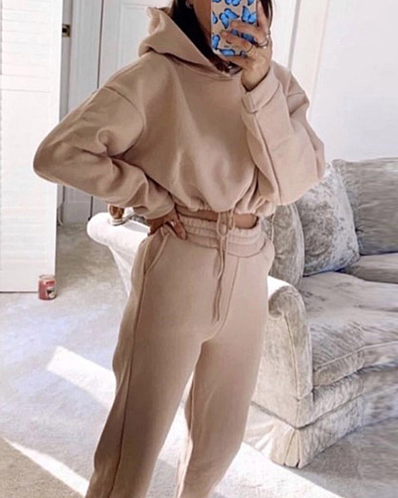 Two Piece Outfits Casual Lounge Sets Long Sleeve Drawstring Cropped Hoodie with Sweatpants – Khaki Two Piece Outfits Casual Lounge Sets Long Sleeve Drawstring Cropped Hoodie with Sweatpants – Khaki