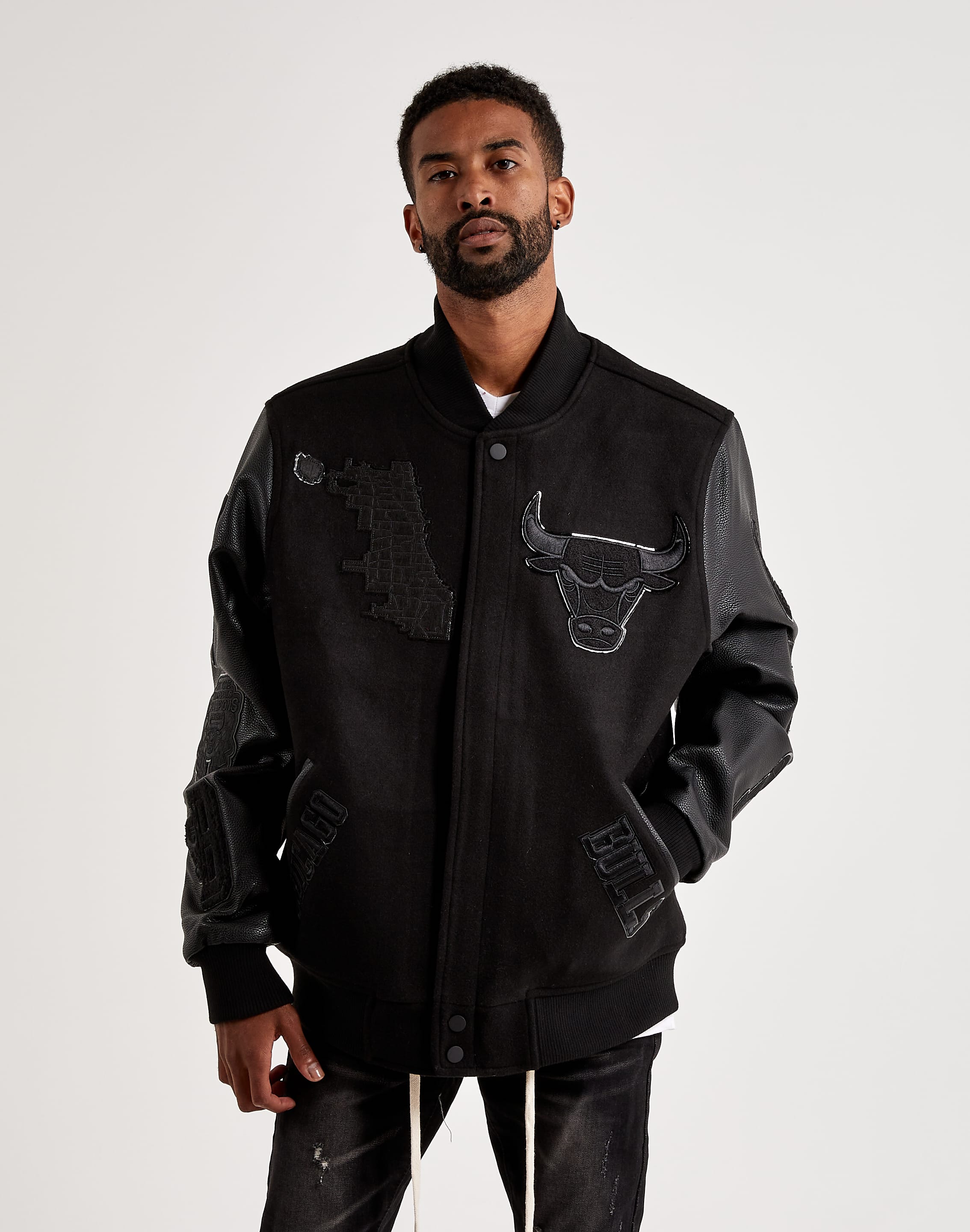 Pro Standard Chicago Bulls Mash Up Varsity Jacket Pro Standard Chicago Bulls Mash Up Varsity Jacket