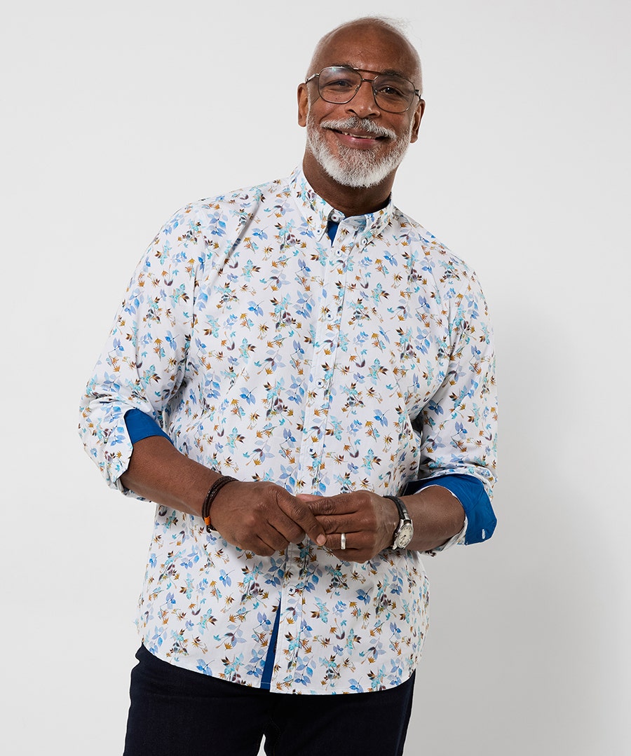 Lovely Leafy Floral Shirt – Size Large – Pale Blue – by Joe Browns Lovely Leafy Floral Shirt – Size Large – Pale Blue – by Joe Browns