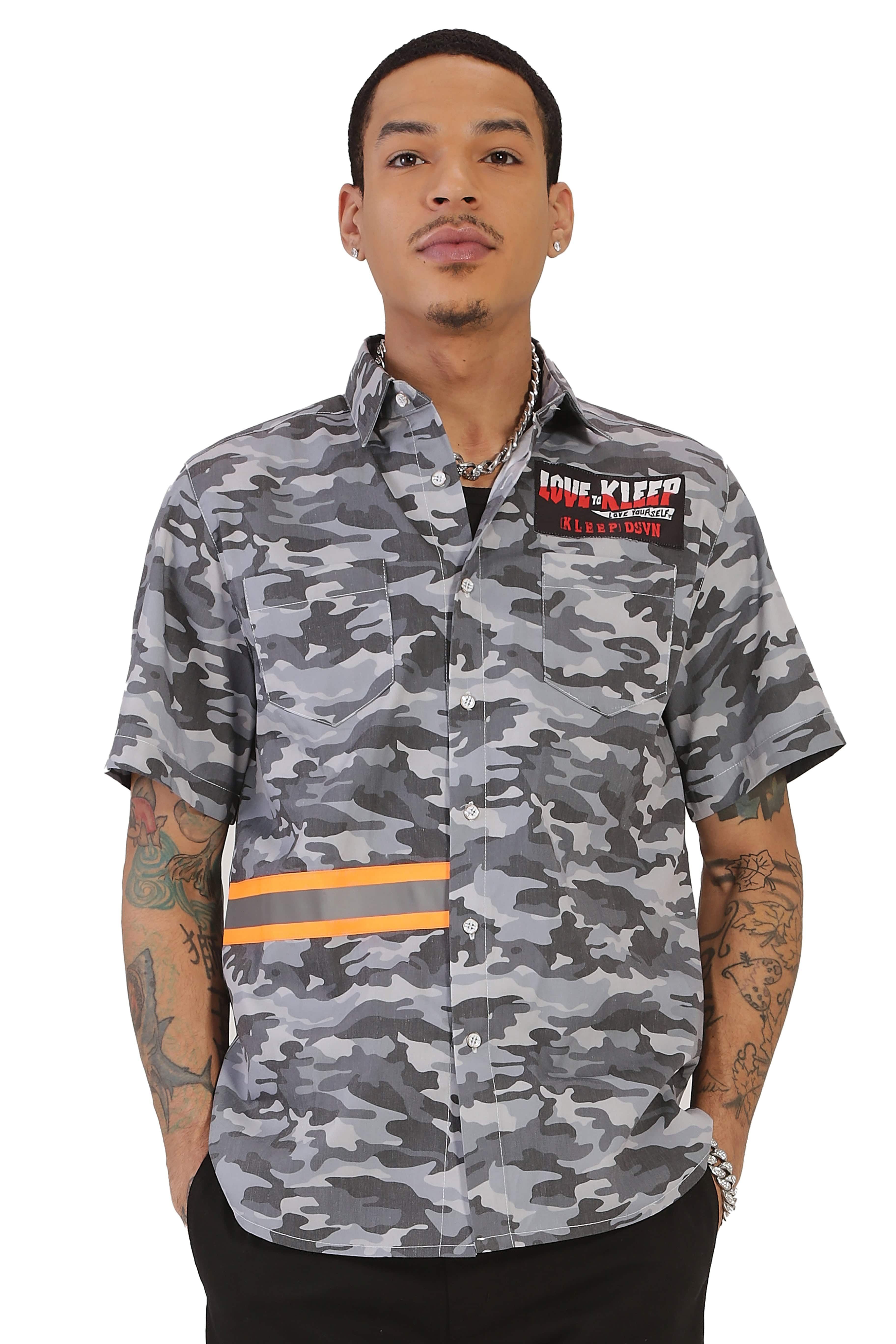 SPARK Men’s premium poplin camo pattern shortsleeve buttondown shirt SPARK Men’s premium poplin camo pattern shortsleeve buttondown shirt