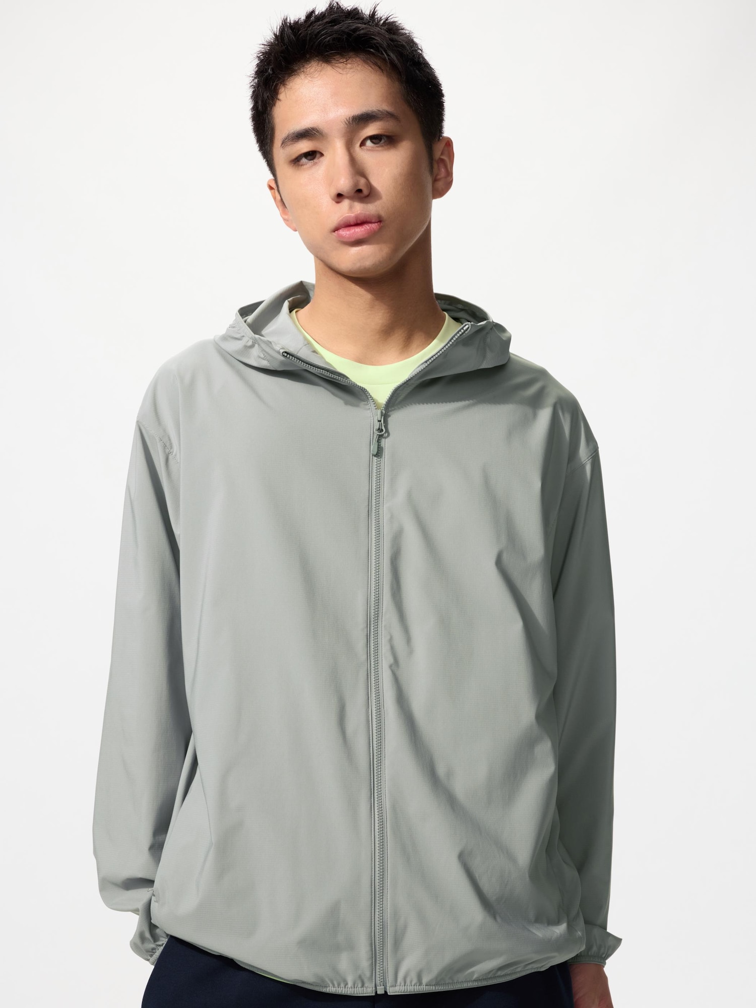 UNIQLO Men’s Pocketable UV Protection Parka with Water-Repellent, Gray, Small UNIQLO Men’s Pocketable UV Protection Parka with Water-Repellent, Gray, Small