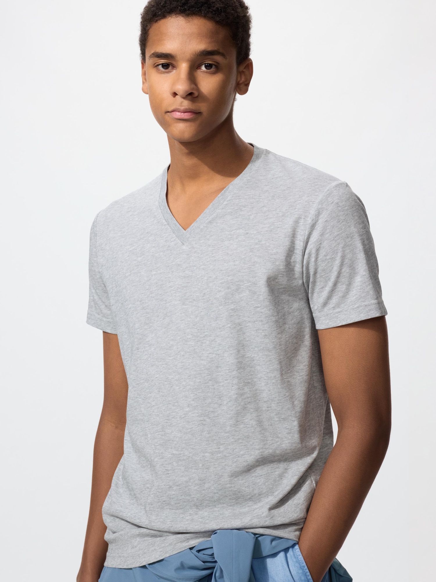 UNIQLO Men’s DRY V-Neck Shirt, Gray, Small