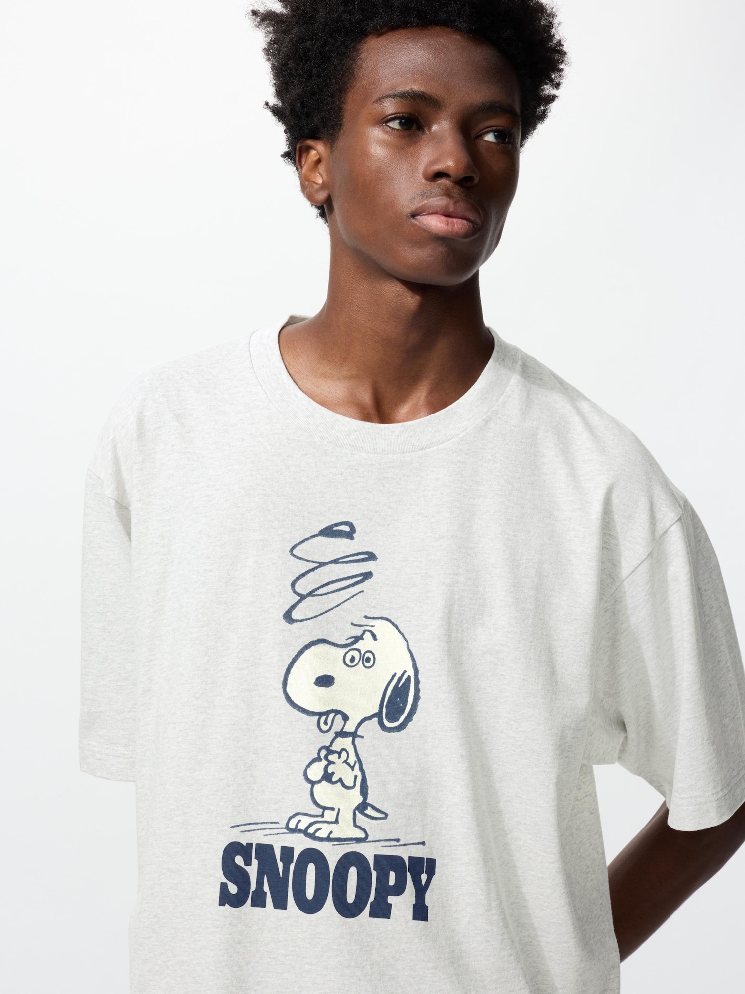 UNIQLO Men’s PEANUTS UT Graphic Shirt, Gray, Small UNIQLO Men’s PEANUTS UT Graphic Shirt, Gray, Small
