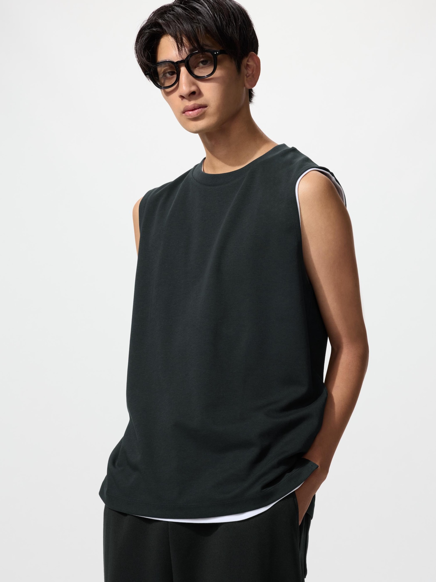 UNIQLO Men’s AIRism Cotton Shirt Sleeveless with Quick-Drying, Black, Large UNIQLO Men’s AIRism Cotton Shirt Sleeveless with Quick-Drying, Black, Large