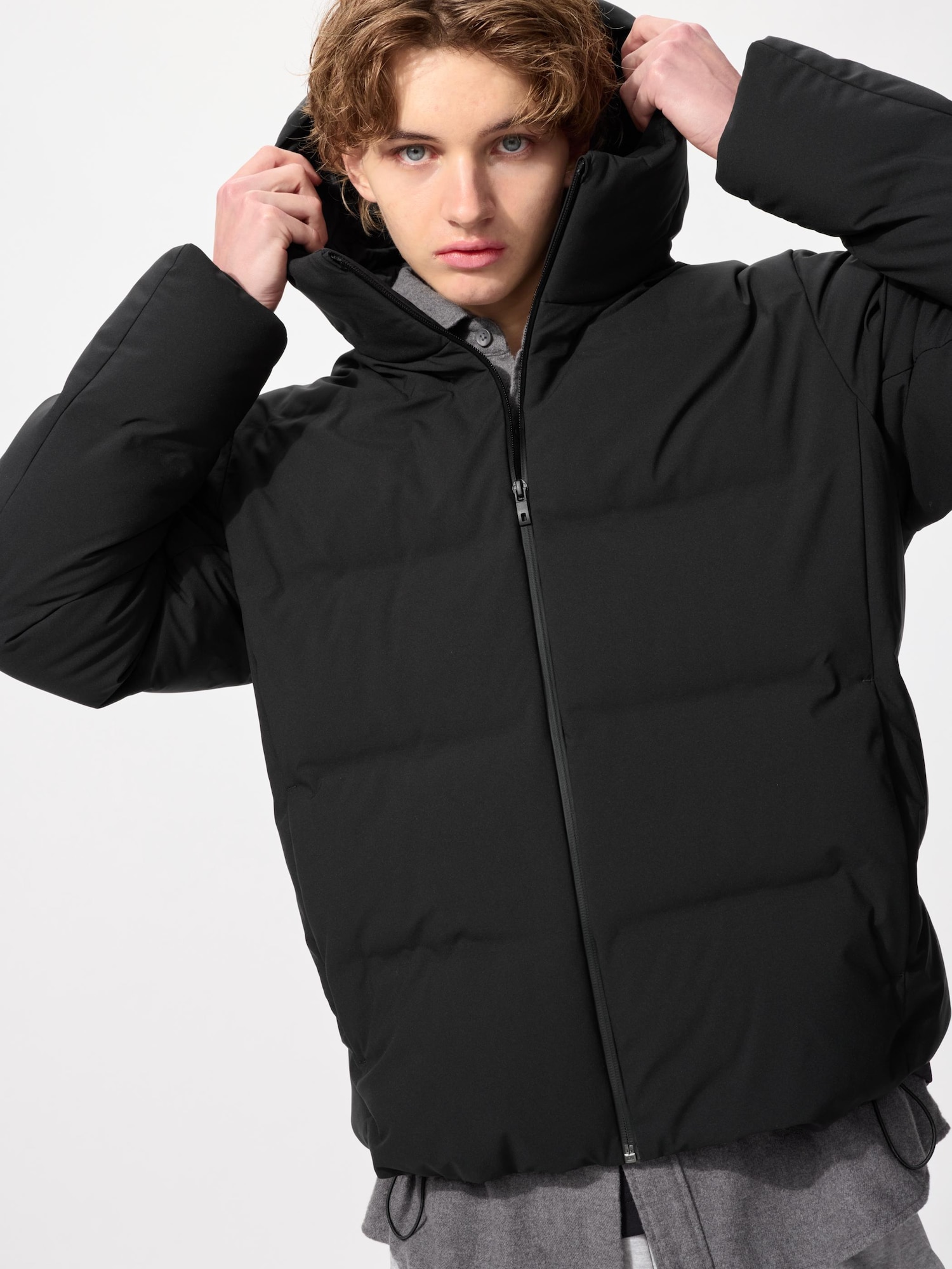 UNIQLO Men’s Seamless Down Parka with Water-Repellent, Black, Small