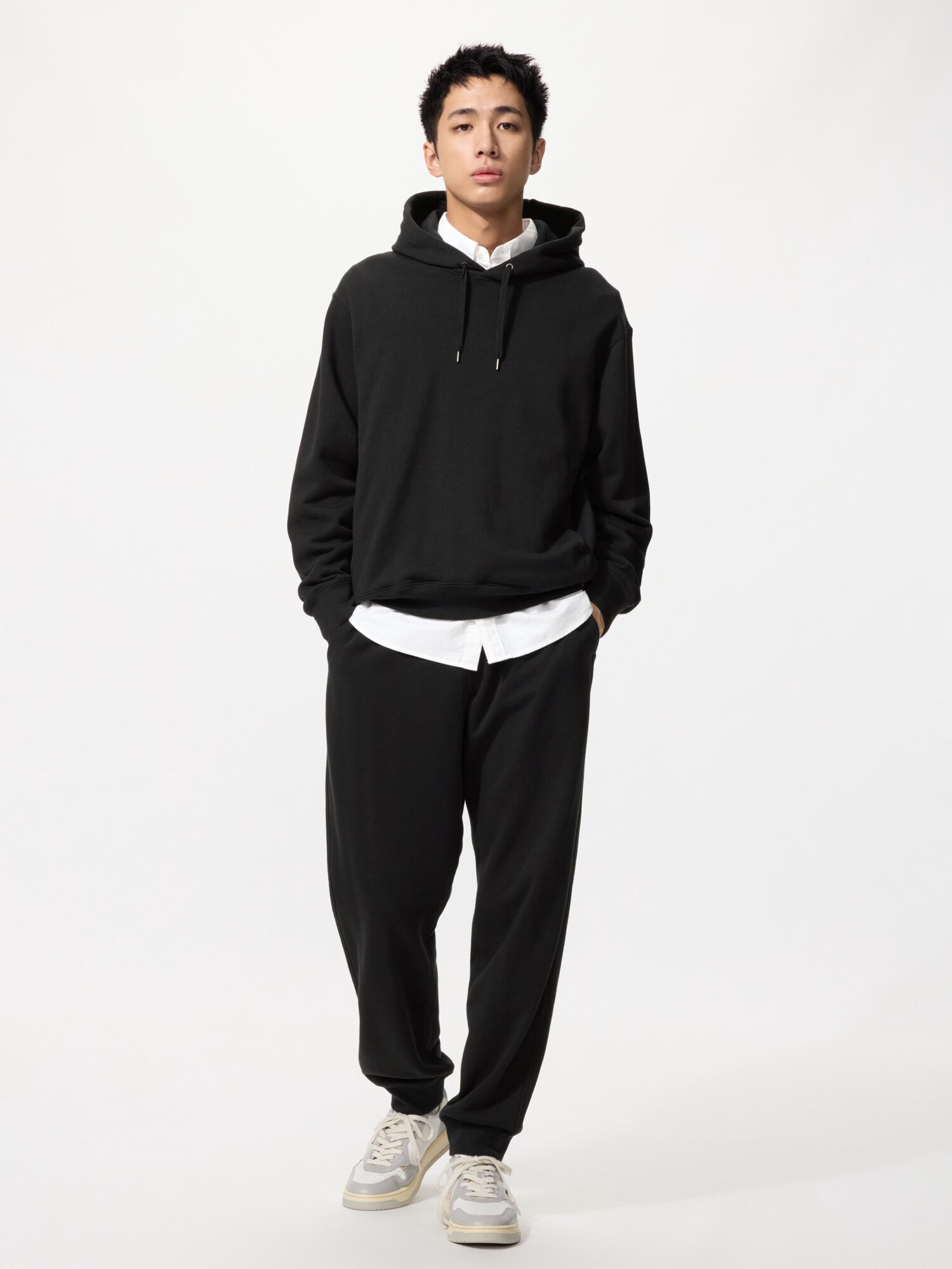 UNIQLO Men’s Sweatpants, Black, Medium UNIQLO Men’s Sweatpants, Black, Medium