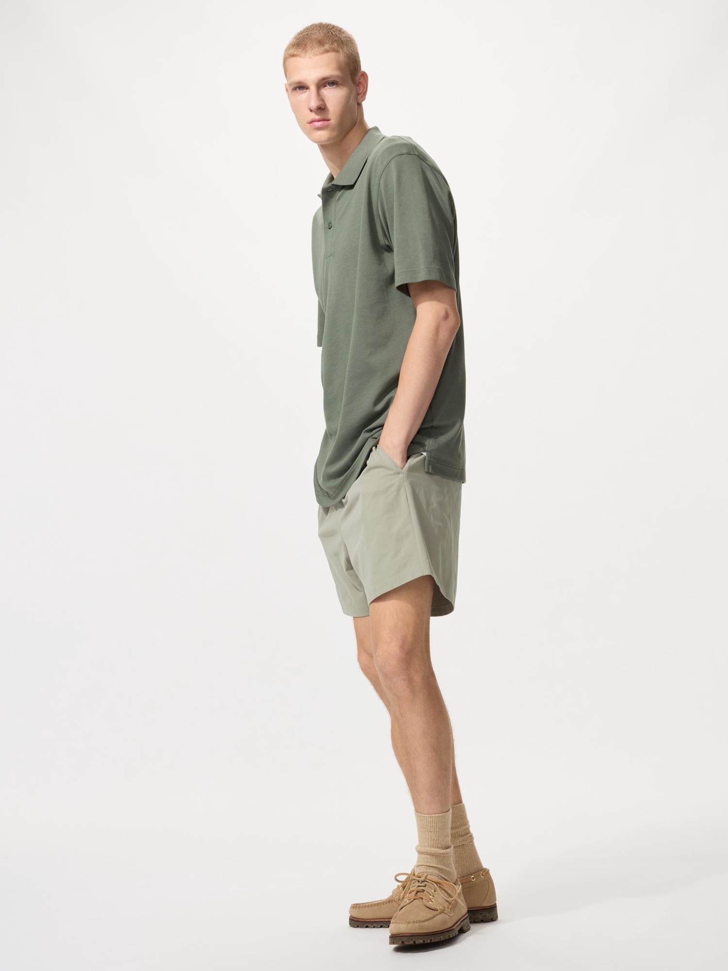 UNIQLO Men’s Ultra Stretch Active Shorts “, Beige