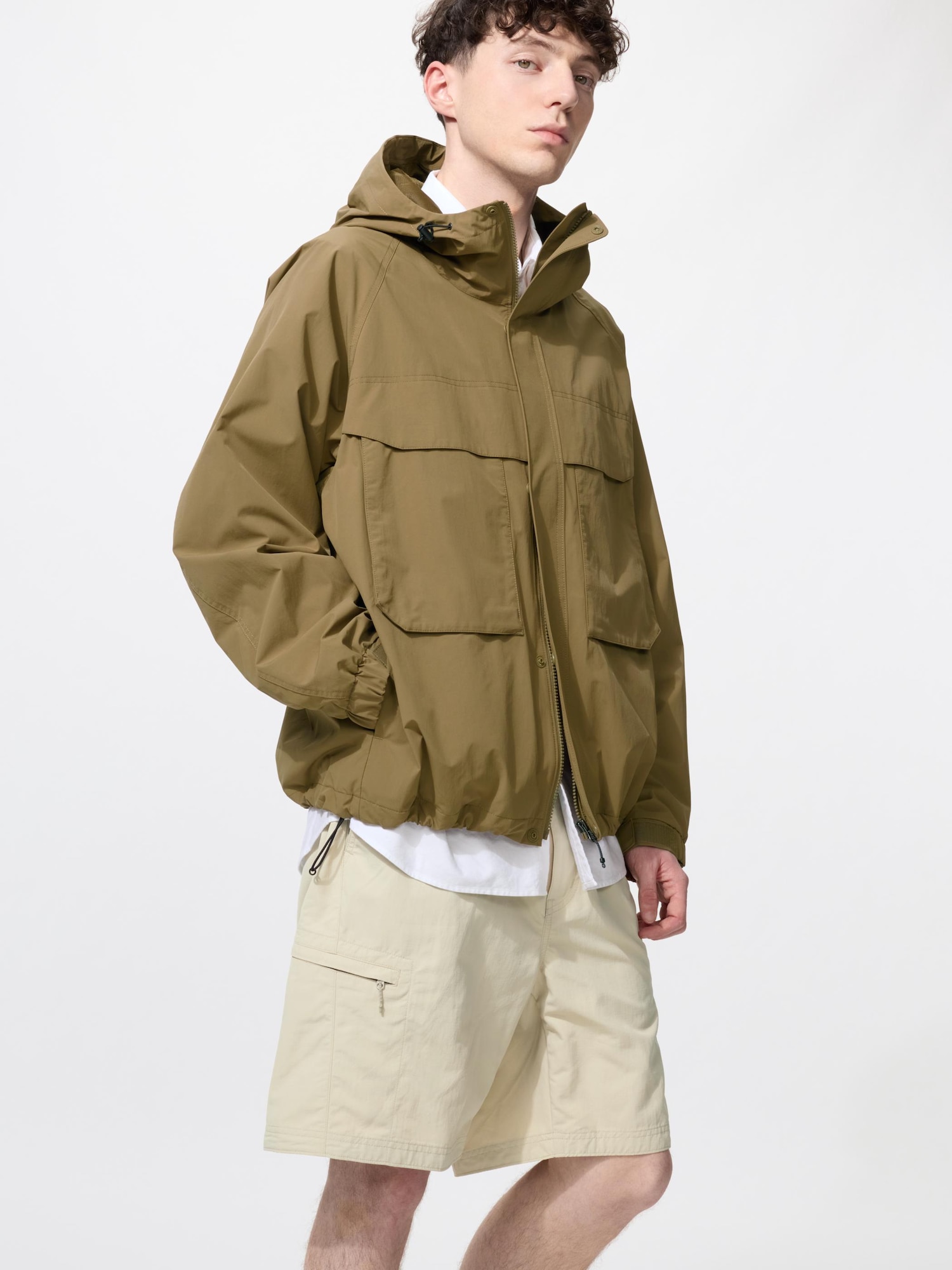 UNIQLO Men’s Geared Shorts ” with Water-Repellent, Beige, Small