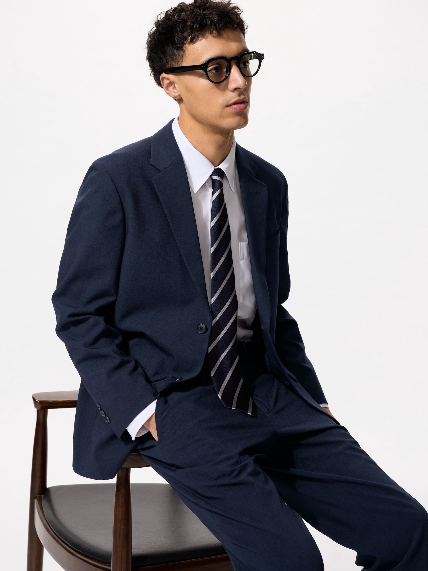 UNIQLO Men’s AirSense Blazer Wool-Like, Navy, Small UNIQLO Men’s AirSense Blazer Wool-Like, Navy, Small