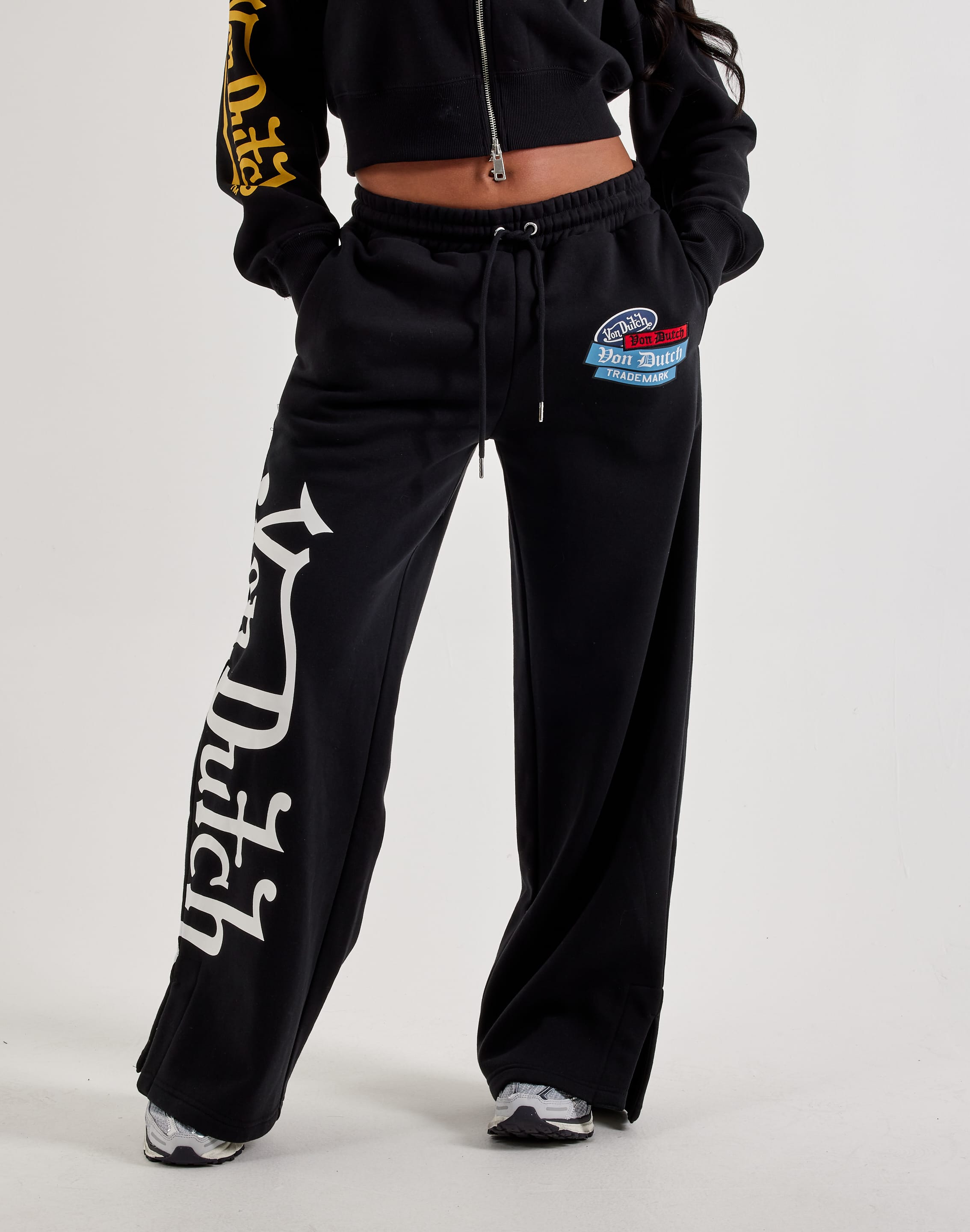 Von Dutch Patches Wide-Leg High-Waisted Fleece Pants Von Dutch Patches Wide-Leg High-Waisted Fleece Pants
