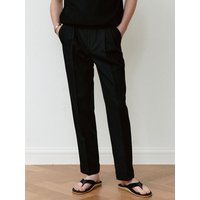 Essential Pleated Linen-Blend chinos _ Black