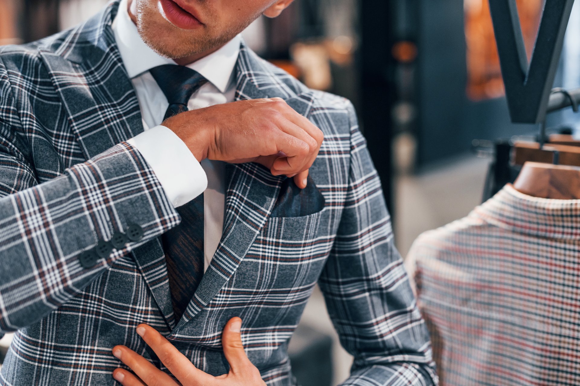 My ,000 Custom Suit Mistake (And When Tailoring Actually Makes Sense)